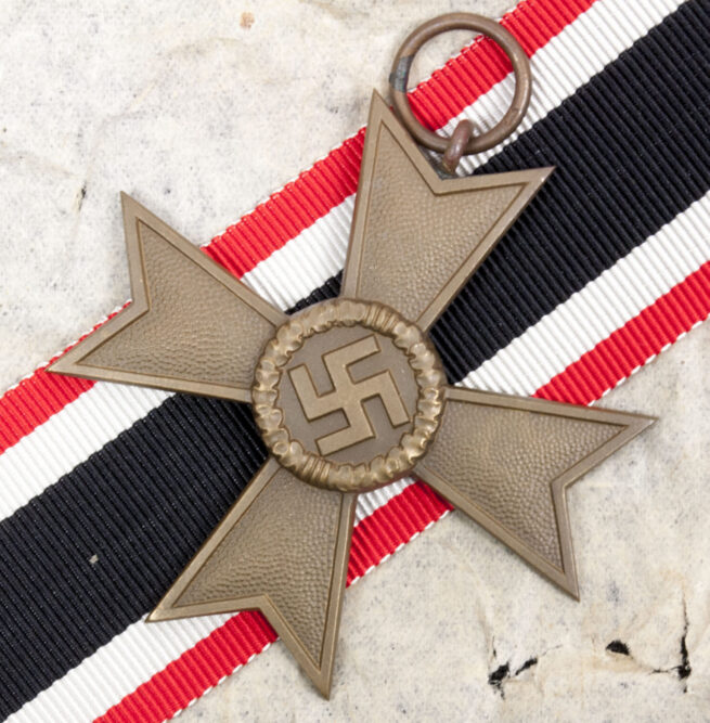 Kriegsverdienstkreuz (KVK) ohne Schwerter War Merit Cross without swords (MM 1 Deschler)
