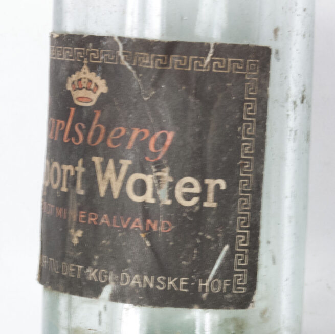 (Denmark) Two old style Carlsberg bottles with swastika bottle's and caps (1939 + 1942)