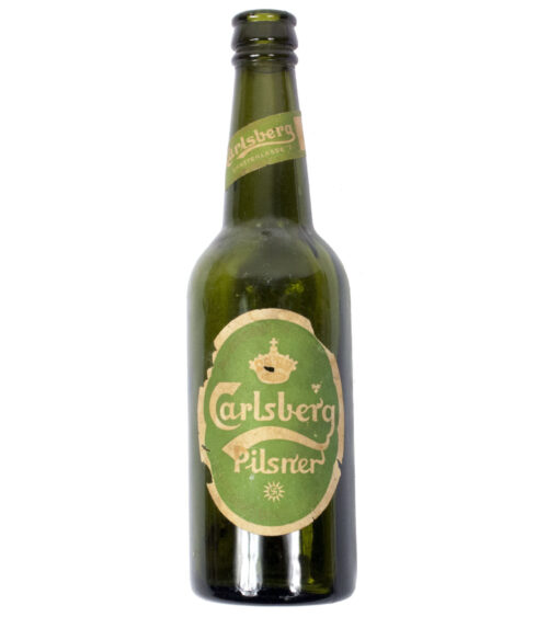 (Denmark) Carlsberg Pilsner green bottle World War II with swastika paper label (1930's)
