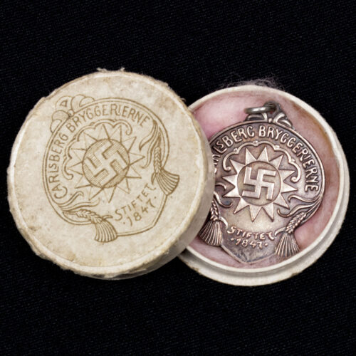 (Denmark) Carlsberg medal in original case