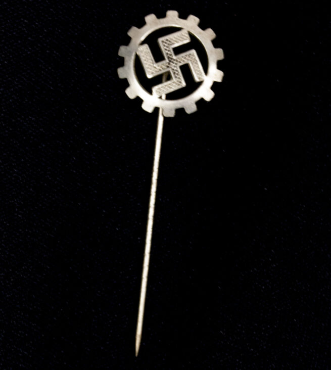 Deutsche Arbeitsfront (DAF) member badge (Stickpin) RZM 83