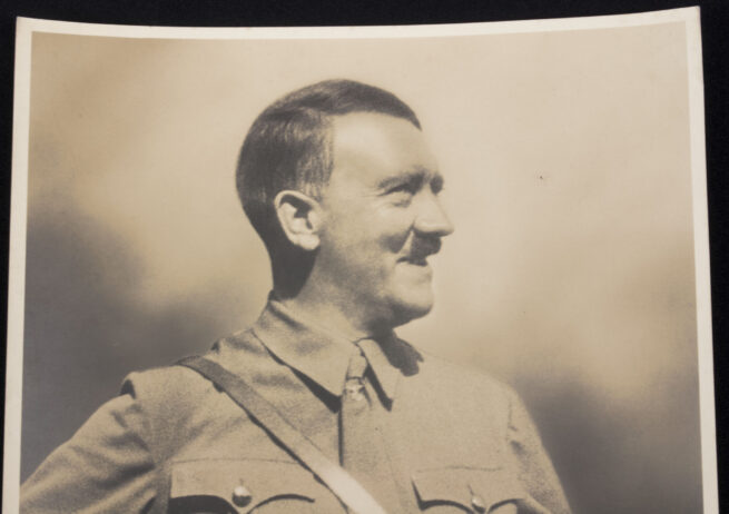 (Photo) large Hoffmann photo of Adolf Hitler (30 x 24 CM)