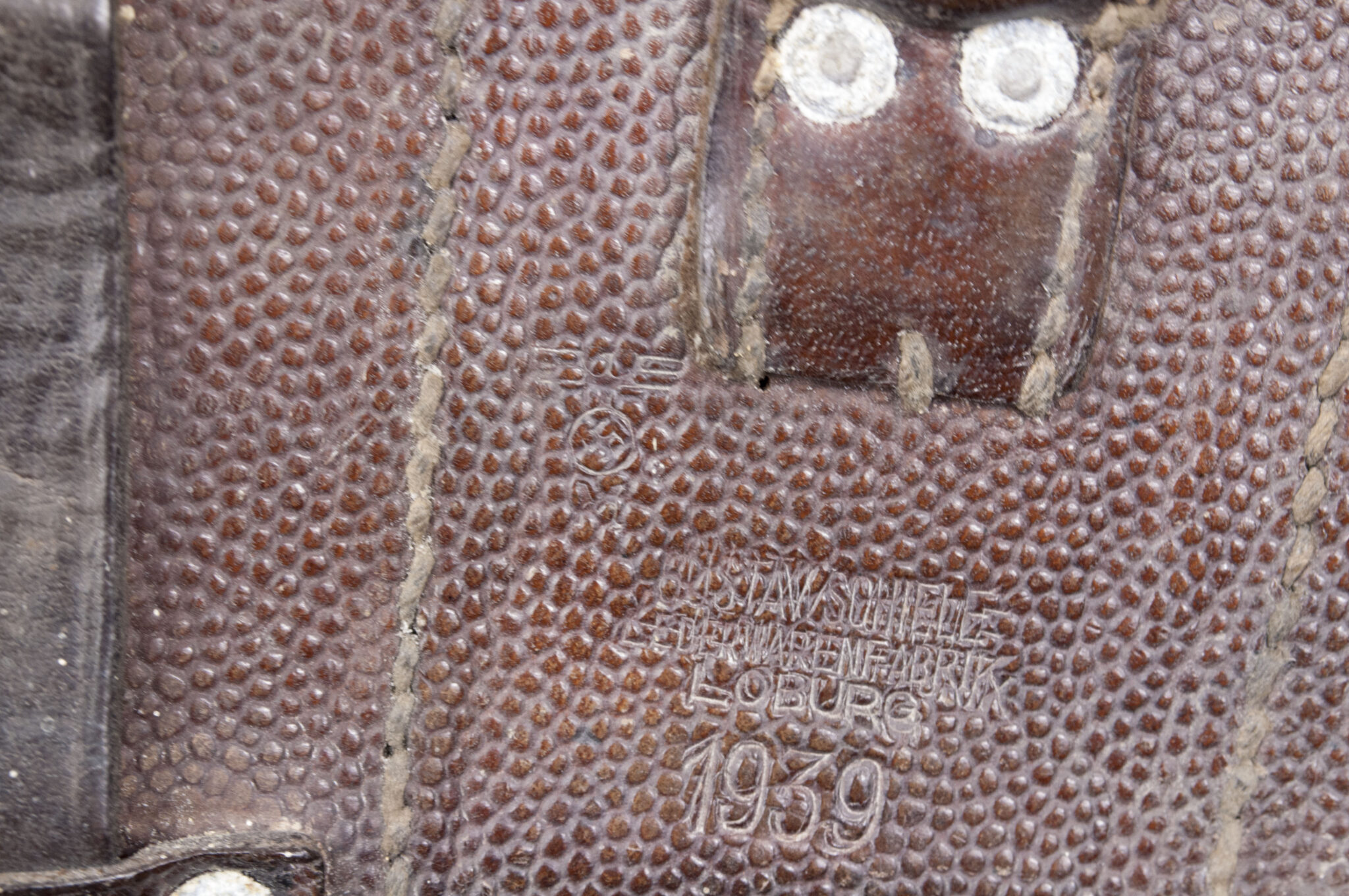 Kriegsmarine-KM-K98-Pouch-marked-Gustav-schele-Lederwarenfabrik-Loburg-1939