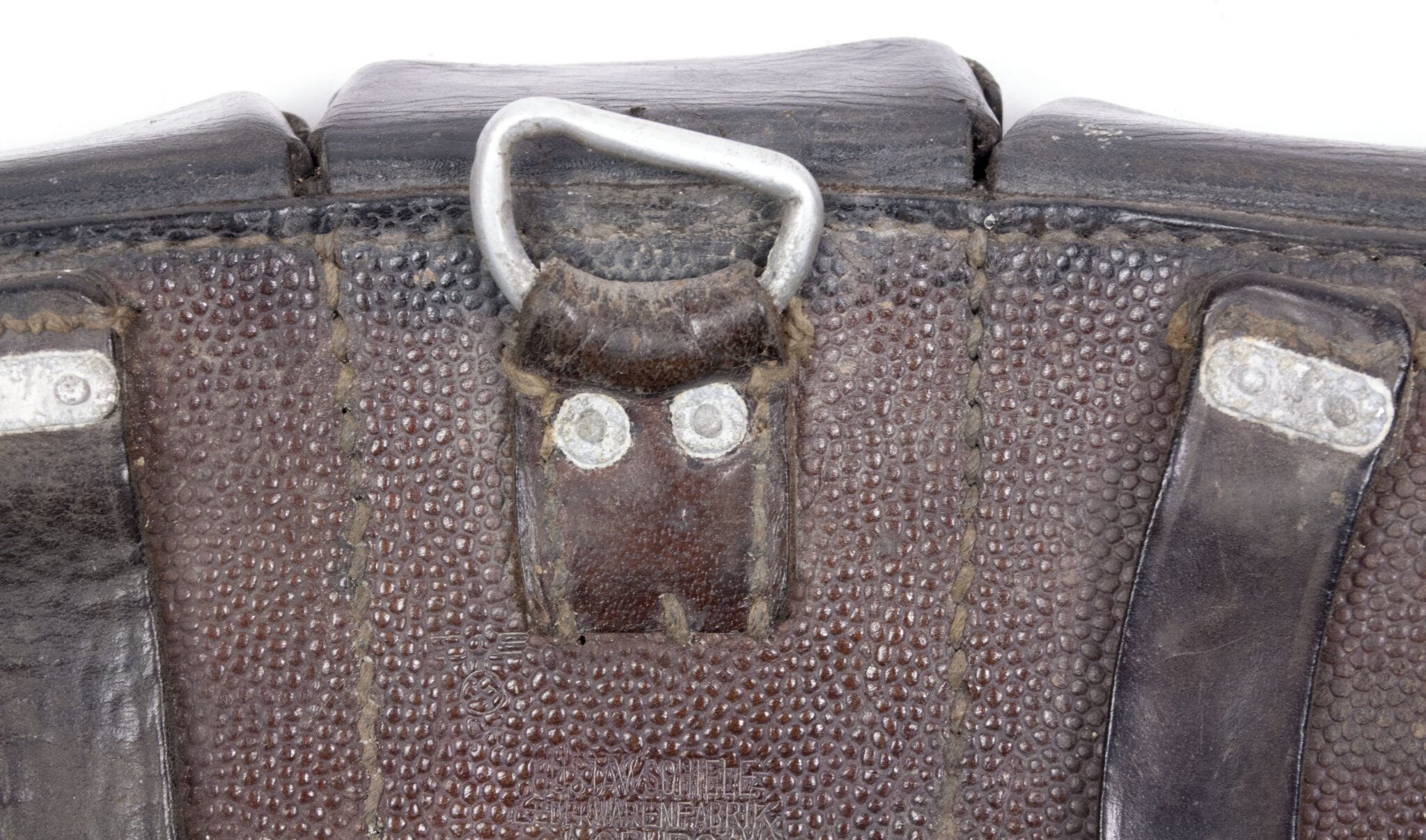 Kriegsmarine-KM-K98-Pouch-marked-Gustav-schele-Lederwarenfabrik-Loburg-1939