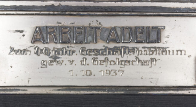 Plaque Arbeit Adelt Zum 40 JahrGeschÄftsjubiläum gew. v. d. Gefolgschaft 1.10.1937