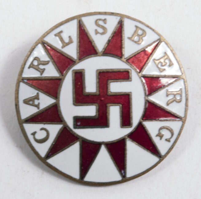 (Denmark) Carlsberg redwhite enameled swastika badge (period 1920's1930's)