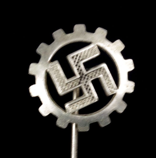 Deutsche Arbeitsfront (DAF) member badge (Stickpin) RZM 83
