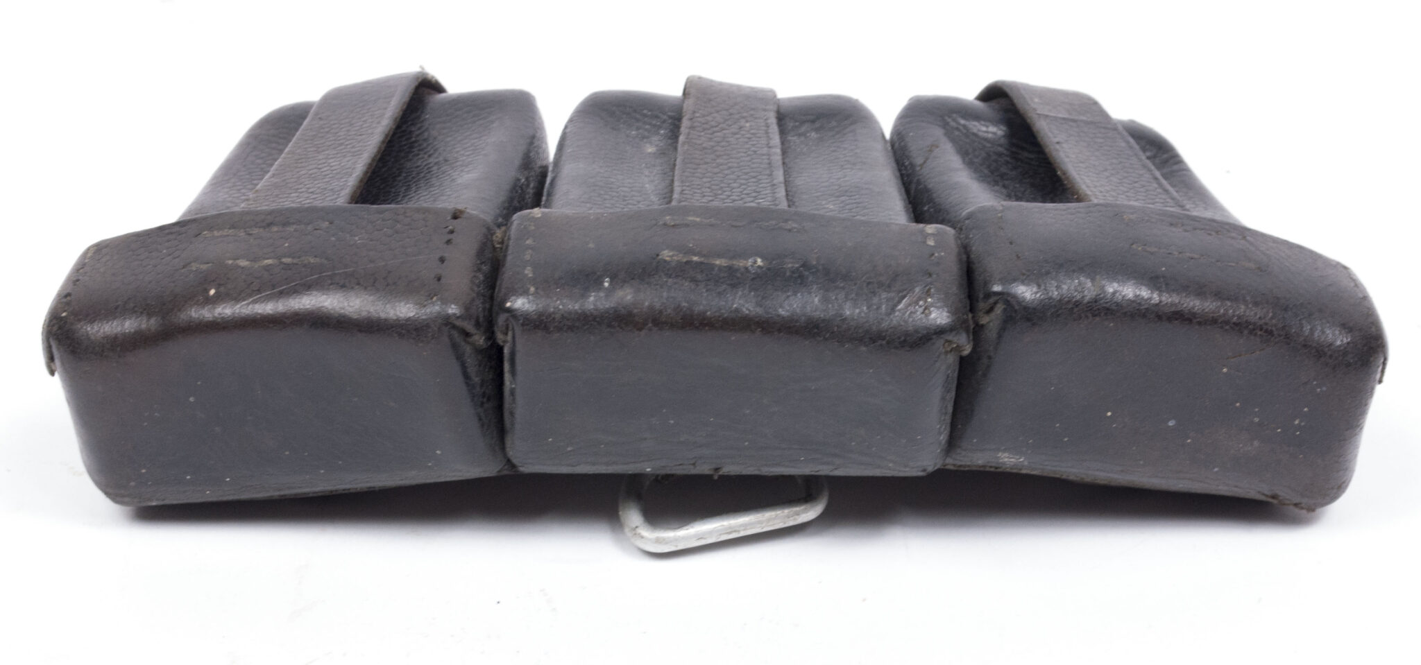 Kriegsmarine-KM-K98-Pouch-marked-Gustav-schele-Lederwarenfabrik-Loburg-1939