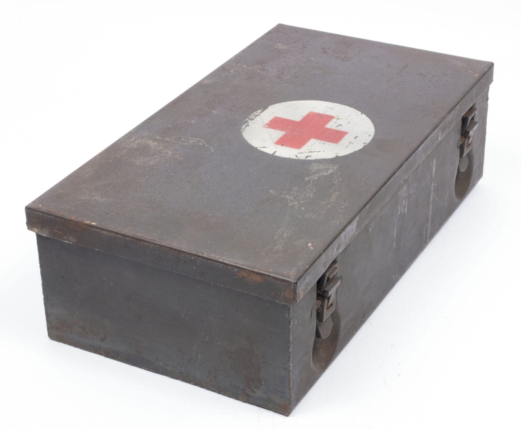 WWII-German-Red-Cross-Verbandkasten