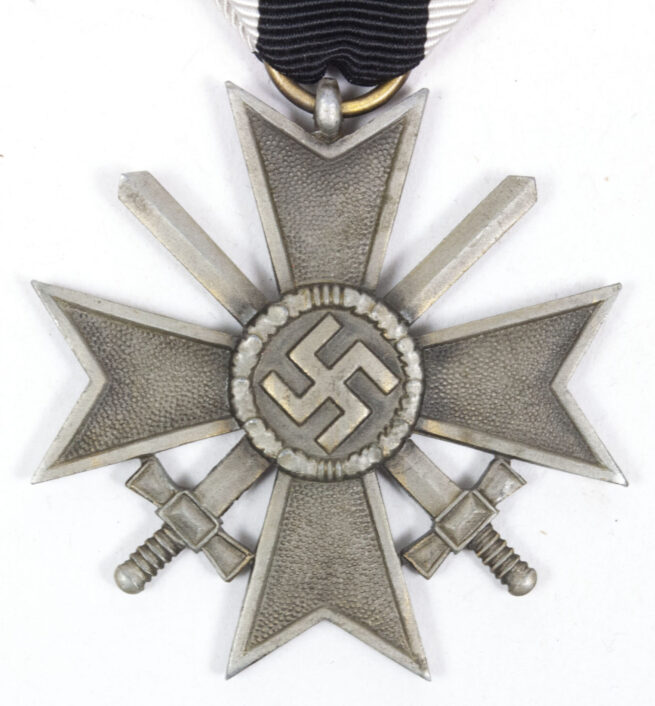 Kriegsverdienstkreuz-KVK-mit-Schwerter-War-Merit-Cross-with-swords-MM-3-Wilhelm-Deumer