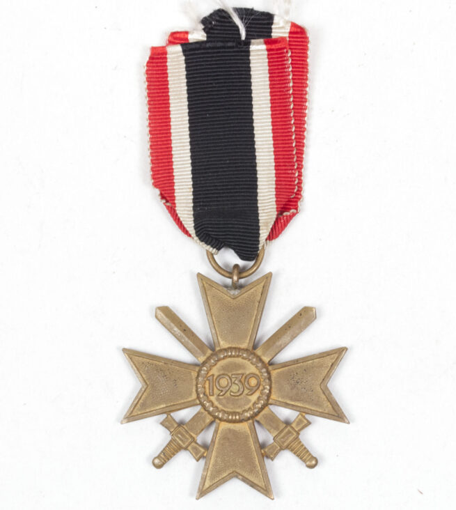 Kriegsverdienstkreuz (KVK) mit Schwerter War Merit Cross with swords MM 31 (Hans Gnad Wien)