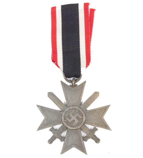 Kriegsverdienstkreuz (KVK) mit Schwerter War Merit Cross with swords MM 15 (Friedrich Ort Wien)