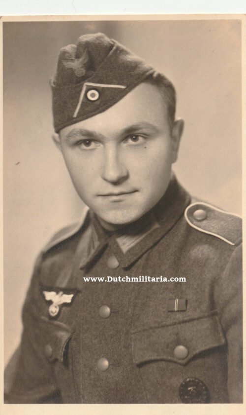 (Photo) German WWII Heer photo with Ostmedaille ribbon and Woundbadge