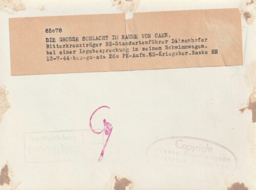SS-Photo Normandy Die grosse Schlacht im Raume von Caen with Ritterkreuzträger SS-Standartenführer Daisenhofer (19 x 13,5 cm)