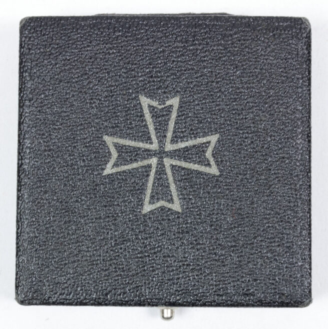 Kriegsverdienstkreuz Erste Klasse (KVK1) War Merit cross first class 15 (Maker Friedrich Orth) - Stone Mint