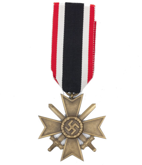 Kriegsverdienstkreuz (KVK) mit Schwerter War Merit Cross with swords MM 5 (Hermann Wernstein)