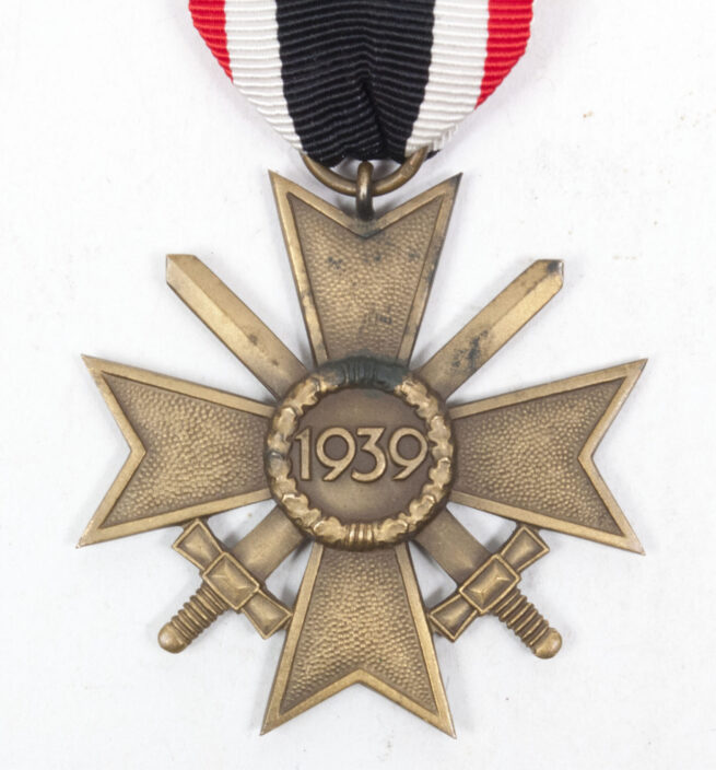 Kriegsverdienstkreuz (KVK) mit Schwerter War Merit Cross with swords MM 5 (Hermann Wernstein)
