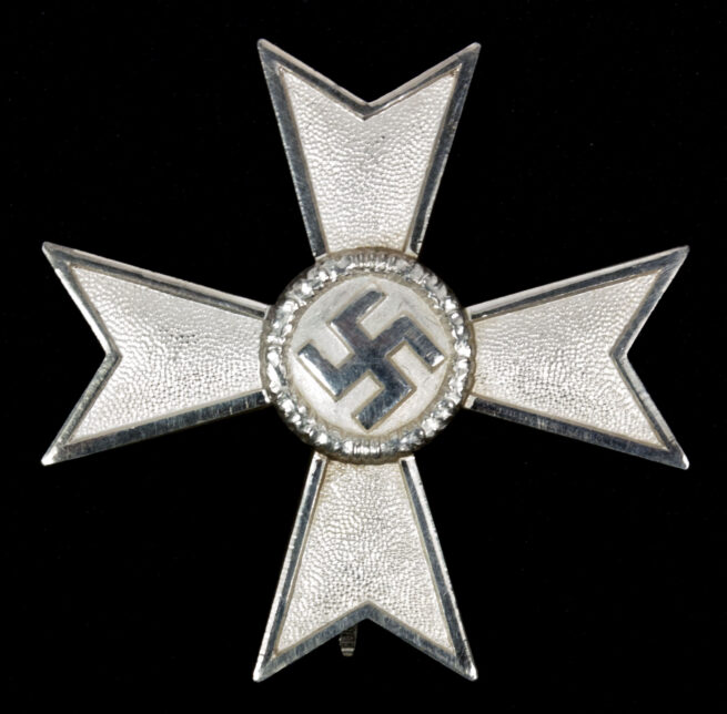 Kriegsverdienstkreuz Erste Klasse (KVK1) War Merit cross first class 15 (Maker Friedrich Orth) - Stone Mint