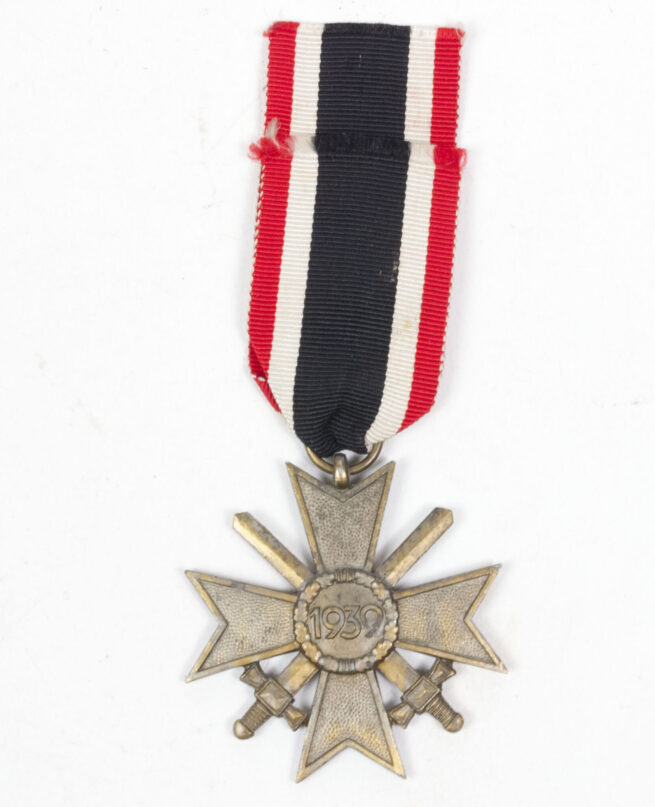 Kriegsverdienstkreuz (KVK) mit Schwerter War Merit Cross with swords + enveloppe (maker Foerster & Barth)