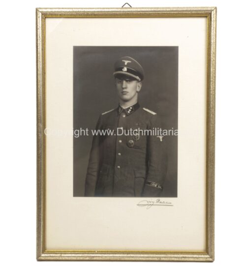 Leibstandarte SS “Adolf Hitler” (LSSAH) large portrait photo of a SS Untersturmführer.