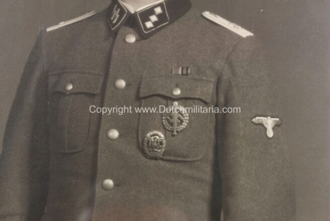 Leibstandarte-SS-“Adolf-Hitler”-LSSAH-large-portrait-photo-of-a-SS-Untersturmführer