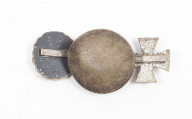 WWI Buttonhole miniature medal with Iron Cross, Frontkämpfer Ehrenkreuz and black Woundbadge