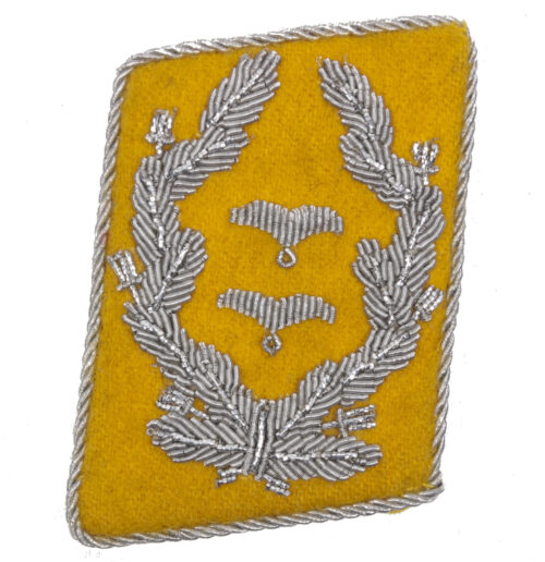 Luftwaffe (LW) single yellow collar tab for a Luftwaffe Oberleutnant