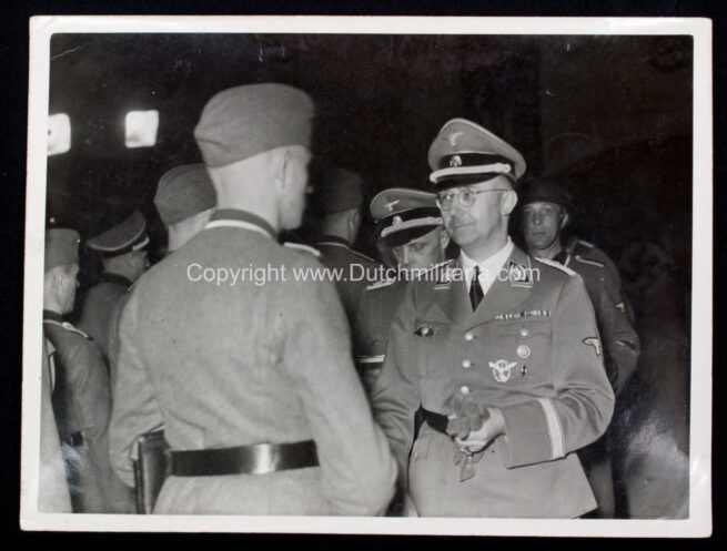 (Pressphoto) Reichsführer-SS Himmler at Avegoor for awarding of the SS-Leistungsrune (24 x 18 cm) From Dutch SS Archief Storm - Extremely rare