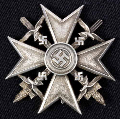 Spanish cross with swords in silver (Marked 900)