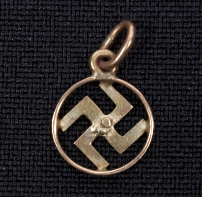 Gold sympathizers swastika necklace hanger (real gold!)