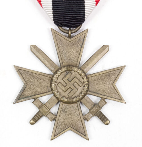 Kriegsverdienstkreuz (KVK) mit Schwerter / War Merit Cross with swords
