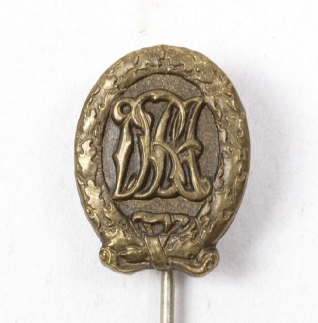 Sportabzeichen DRA miniature stickpin (MM L. Chr. Lauer)