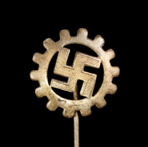 Deutsche Arbeitsfront (DAF) member badge