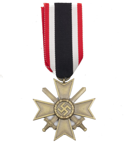 Kriegsverdienstkreuz (KVK) mit Schwerter War Merit Cross with swords MM 10 (Foerster & Barth)