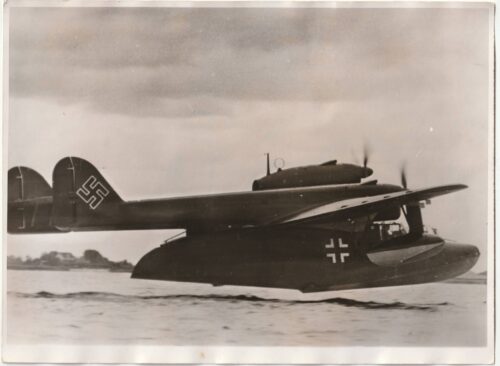 (Pressphoto_ Flugboot BV 138 unmittelbar nach dem Start (24x18 cm) (1942)