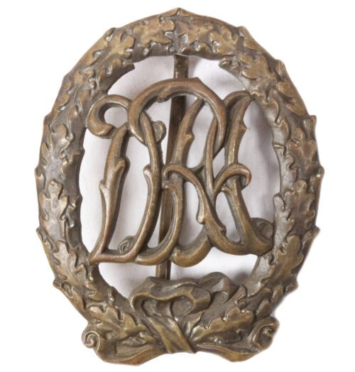 Deutsches Reichsabzeichen für Leibesübungen in bronze (DRA) (maker L. Chr. Lauer)