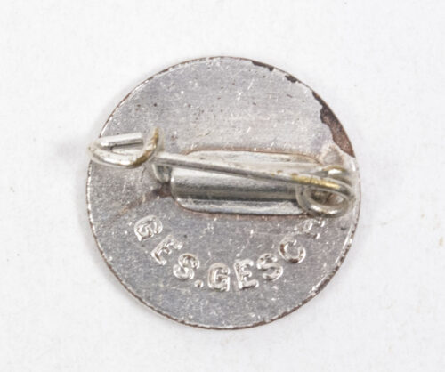 Deutsches Rotes Kreuz (DRK) memberbadge