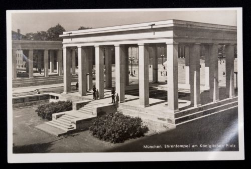 (Postcard) München, Ehrentempel am Königlichen Platz