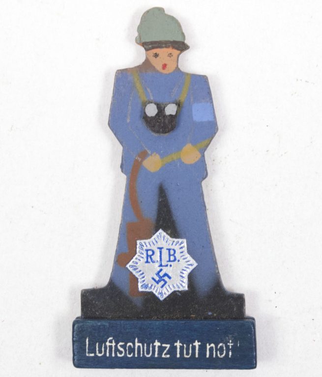 Reichluftschutzbund (RLB) Luftschutz tut Not badge