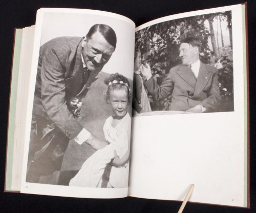 (Book) Hitler Abseits vom Alltag (Hoffmann book) (1937)