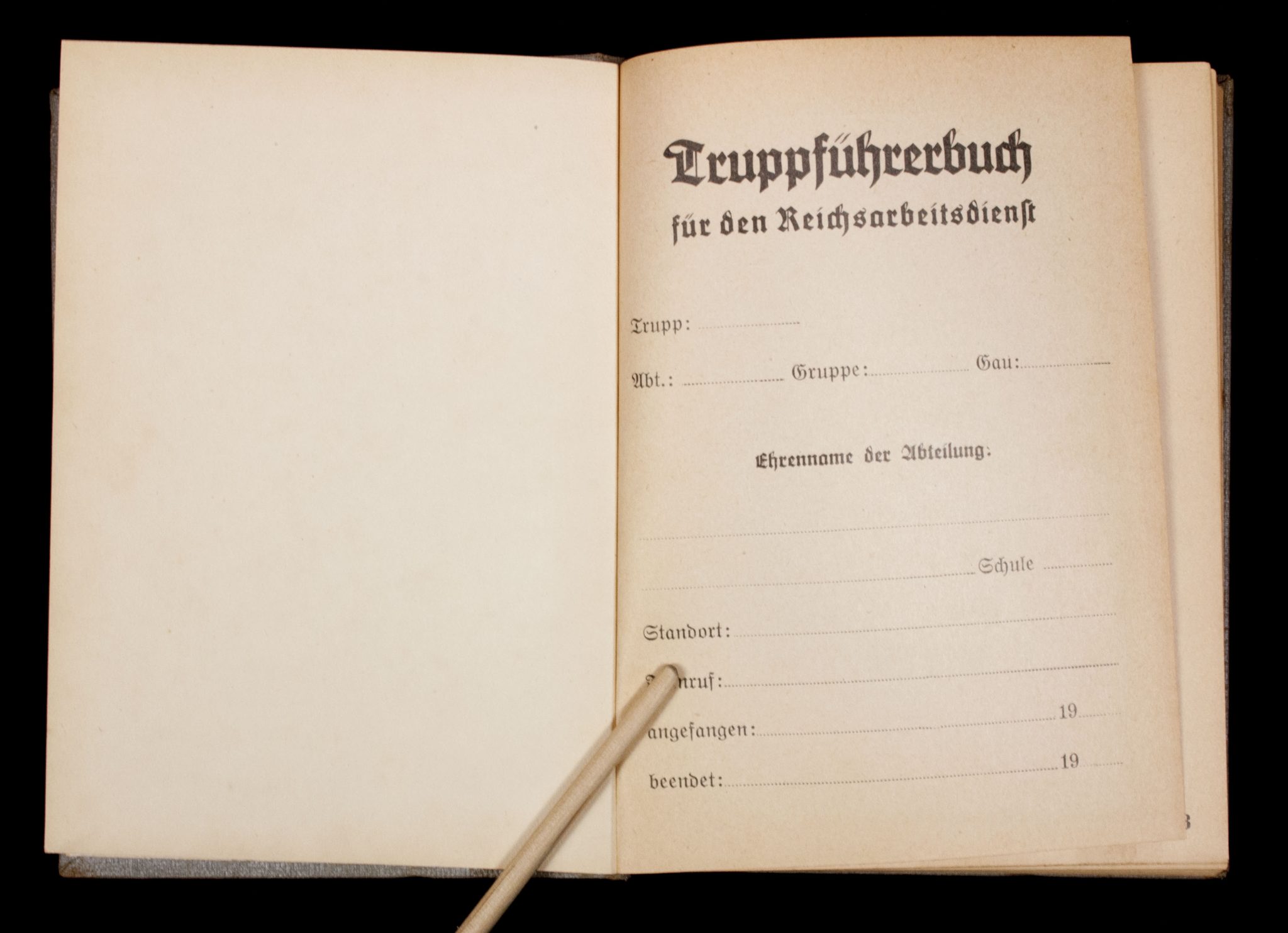 (Book) Truppführerbuch für den Reichsarbeitsdienst