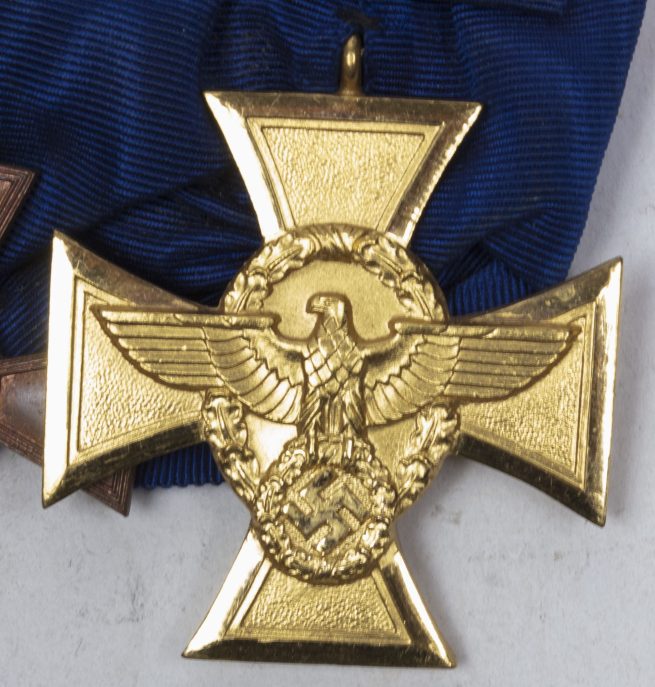 German WWII Medalbar with EK2, FEK, Treue dienst Kreuz, Polizei Dienstauszeichnung 25 Jahre