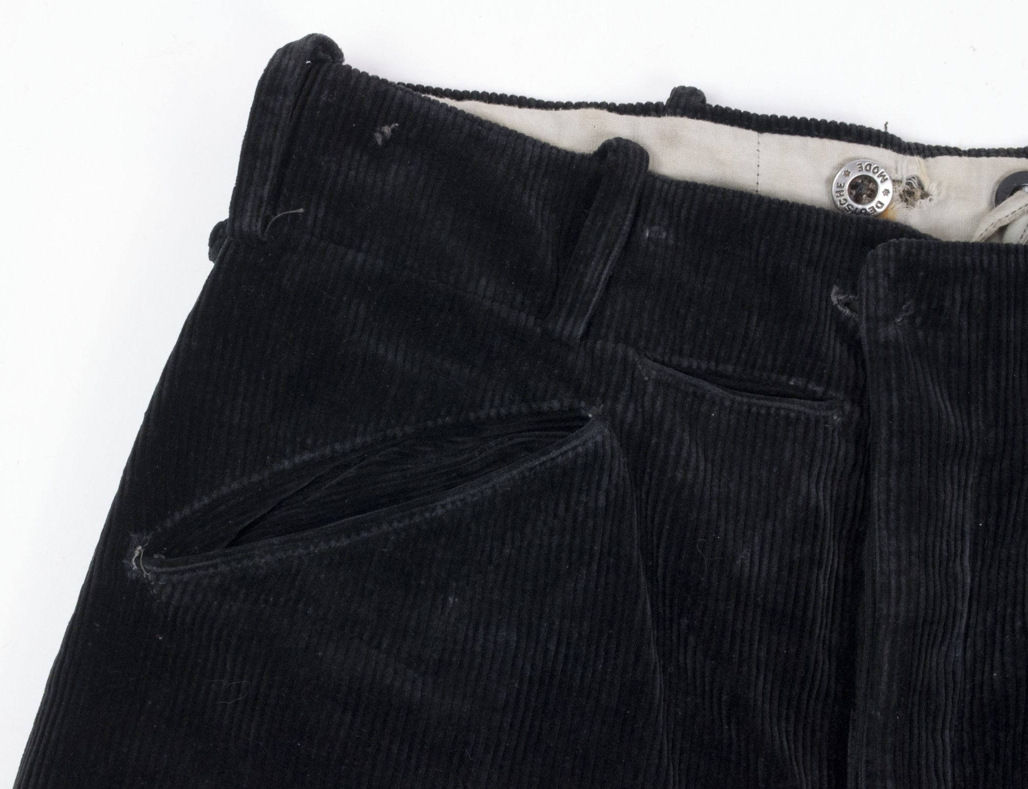 Hitlerjugend (HJ) / Deutsche Jugend (DJ) Braunhemd / Brown shirt Ost Sudetenland + HJ shorts - Image 7