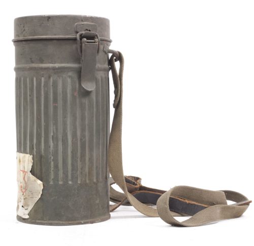 Luftschutz gasmask + canister
