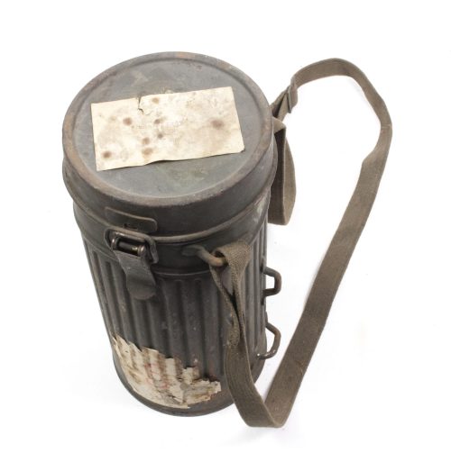 Luftschutz gasmask + canister