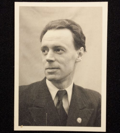 (Photo) NSDAP ParteiabzeichenPartybadge in wear (1939)