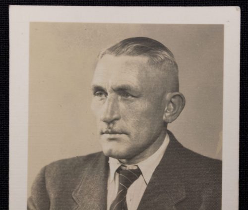 (Photo) NSDAP ParteiabzeichenPartybadge in wear