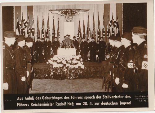 (Pressphoto) Aus Anlass des Geburtstages des Führers sprach der Stellvertreters des Führers Reichsminister Rudolf Hess am 20.4. zur deutschen Jugend