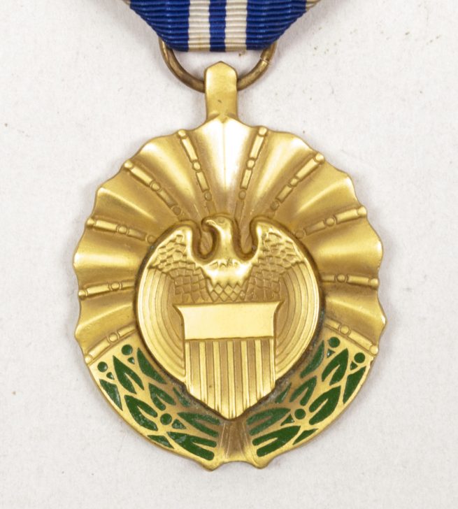 (USA) National Intelligence Achievement medal