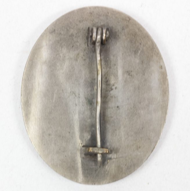 Cased Buntmetal woundbadge in silver by Hauptmünzamt Wien III.